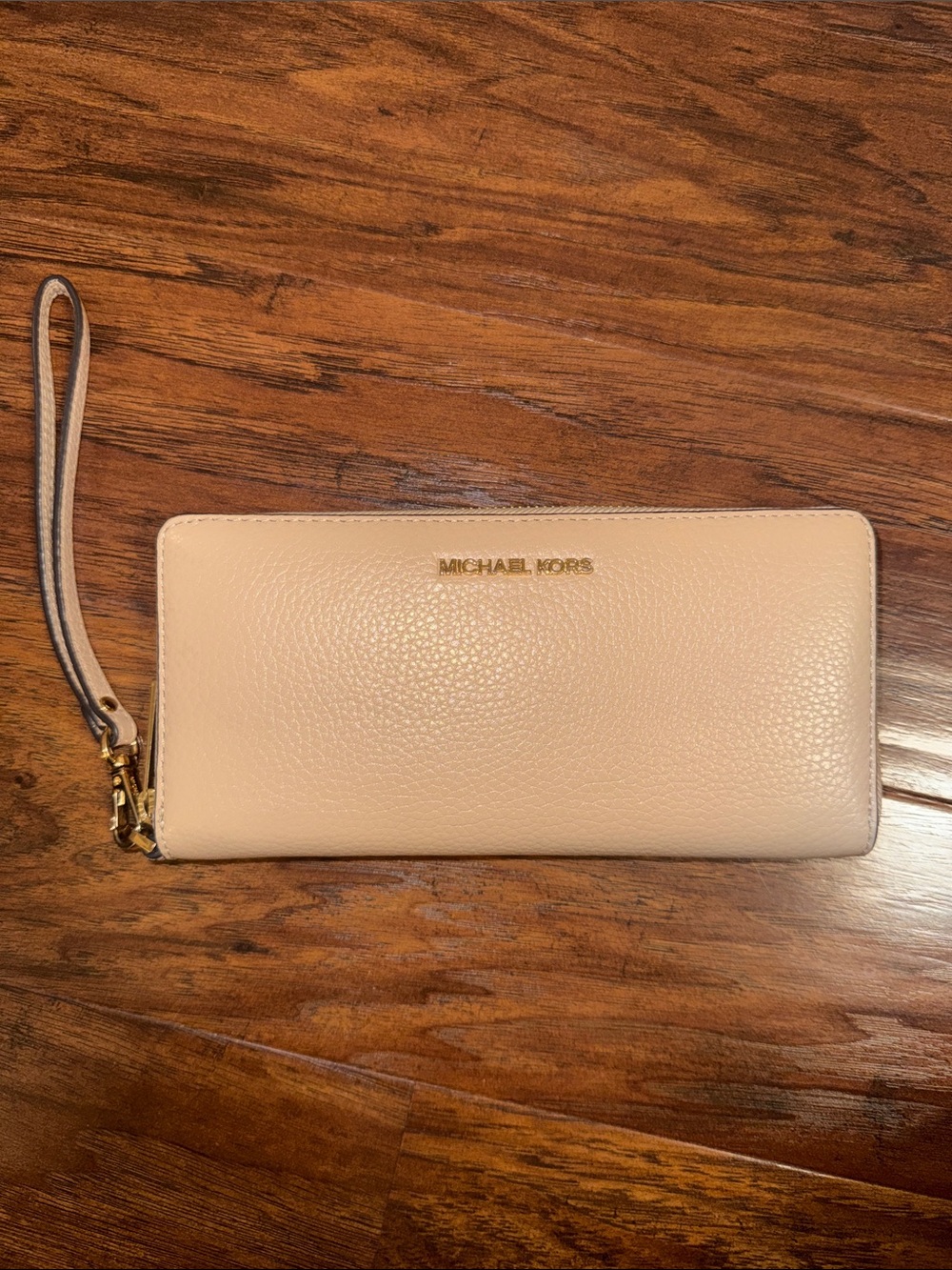 Michael Kors Blush Pebbled Leather Zip Wristlet - Great Condition